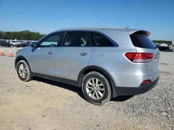 5XYPG4A39HG251888 2017 KIA SORENTO - Image 2