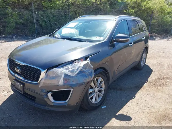 5XYPG4A39HG258940 2017 KIA SORENTO - Image 2