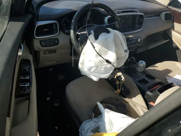 5XYPG4A39HG263412 2017 KIA SORENTO - Image 8