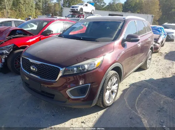 5XYPG4A39HG264947 2017 KIA SORENTO - Image 2