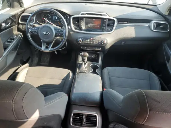 5XYPG4A39HG266648 2017 KIA SORENTO - Image 8