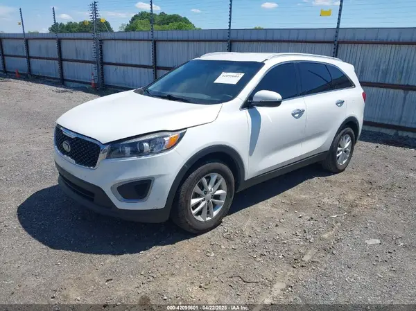 5XYPG4A39HG266830 2017 KIA SORENTO - Image 2