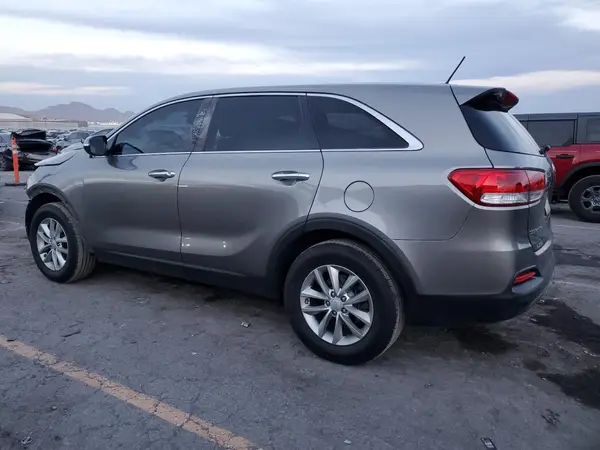 5XYPG4A39HG268898 2017 KIA SORENTO - Image 2