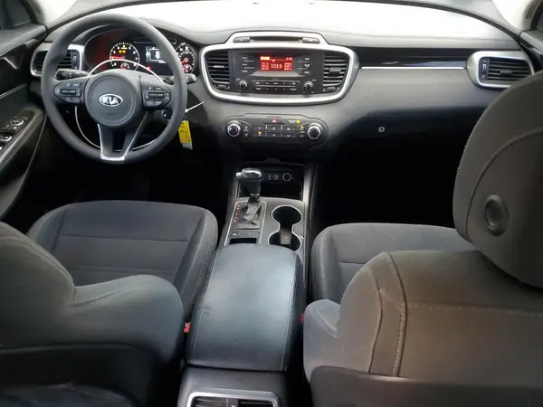 5XYPG4A39HG268898 2017 KIA SORENTO - Image 8