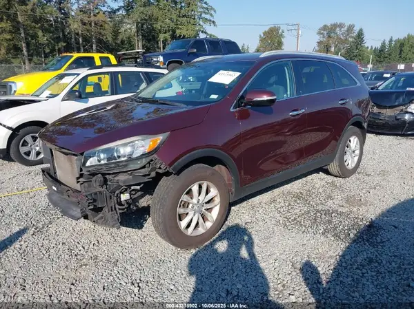 5XYPG4A39HG271283 2017 KIA SORENTO - Image 2