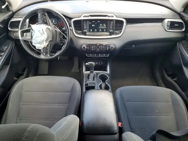 5XYPG4A39HG272059 2017 KIA SORENTO - Image 8