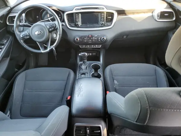 5XYPG4A39HG272501 2017 KIA SORENTO - Image 8