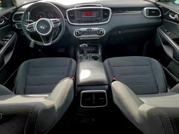 5XYPG4A39HG275088 2017 KIA SORENTO - Image 8