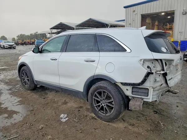 5XYPG4A39HG275155 2017 KIA SORENTO - Image 2