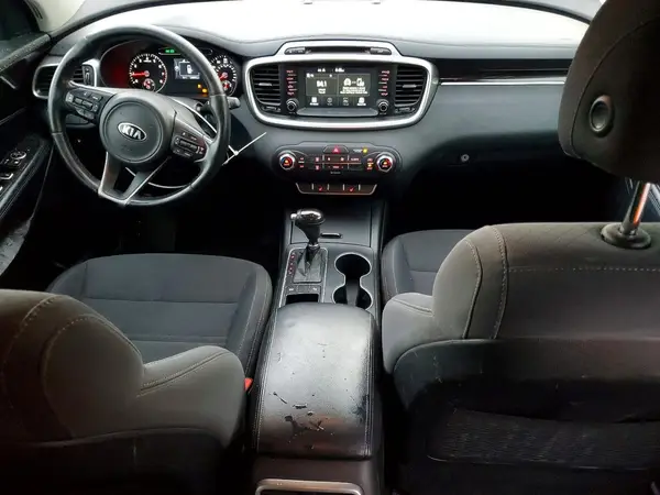 5XYPG4A39HG275155 2017 KIA SORENTO - Image 8