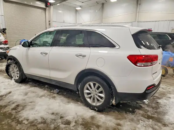 5XYPG4A39HG275236 2017 KIA SORENTO - Image 2