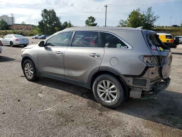 5XYPG4A39HG275267 2017 KIA SORENTO - Image 2