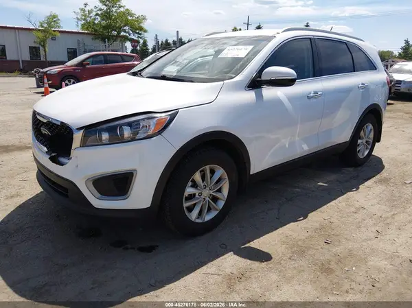5XYPG4A39HG277892 2017 KIA SORENTO - Image 2