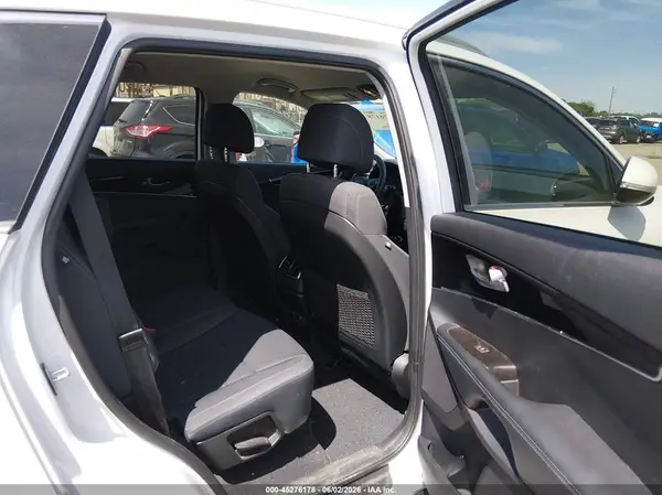 5XYPG4A39HG277892 2017 KIA SORENTO - Image 8