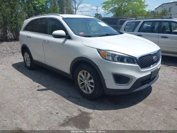 5XYPG4A39HG281117 2017 KIA SORENTO - Image 1