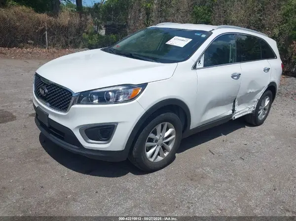 5XYPG4A39HG281117 2017 KIA SORENTO - Image 2