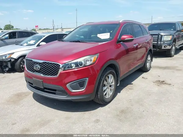 5XYPG4A39HG282865 2017 KIA SORENTO - Image 2