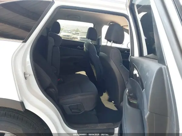 5XYPG4A39HG284101 2017 KIA SORENTO - Image 8