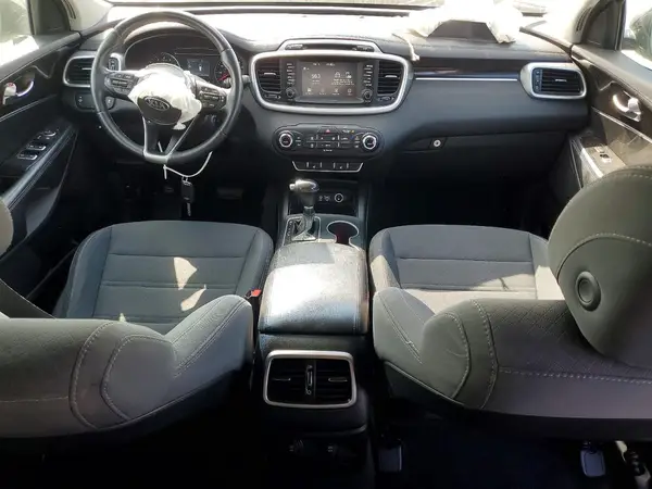5XYPG4A39HG294109 2017 KIA SORENTO - Image 8