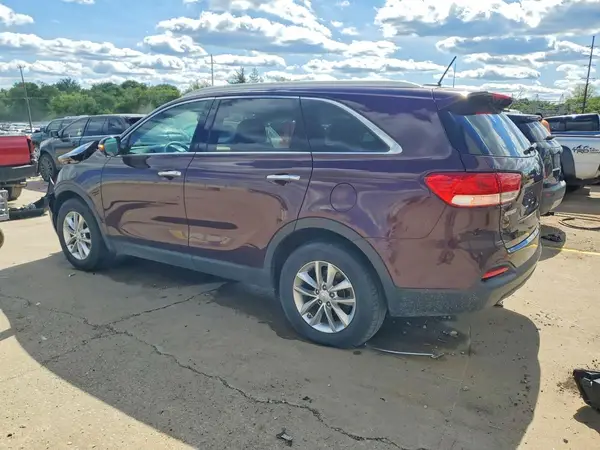 5XYPG4A39HG294398 2017 KIA SORENTO - Image 2