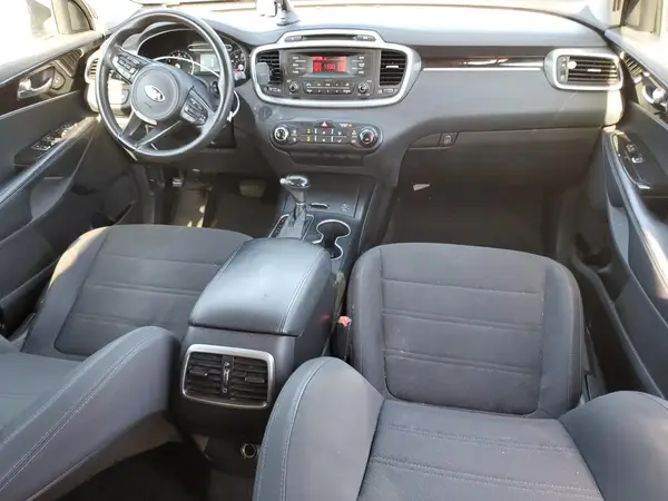 5XYPG4A39HG294448 2017 KIA SORENTO - Image 8