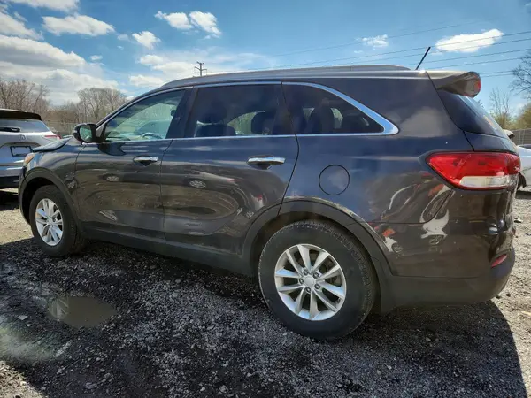 5XYPG4A39HG295289 2017 KIA SORENTO - Image 2