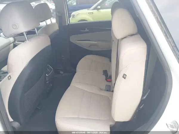 5XYPG4A39HG296023 2017 KIA SORENTO - Image 8