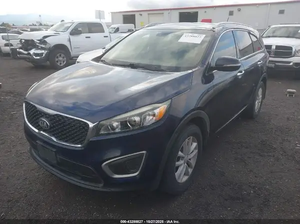 5XYPG4A39HG296460 2017 KIA SORENTO - Image 2