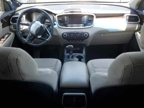 5XYPG4A39HG299942 2017 KIA SORENTO - Image 8