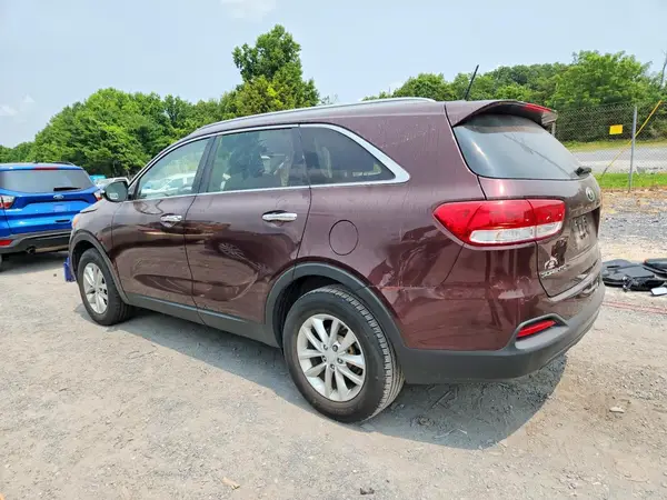 5XYPG4A39HG303584 2017 KIA SORENTO - Image 2