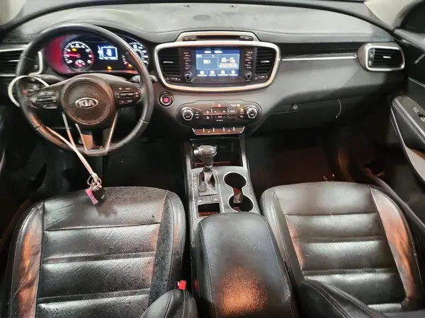 5XYPG4A39HG324418 2017 KIA SORENTO - Image 8