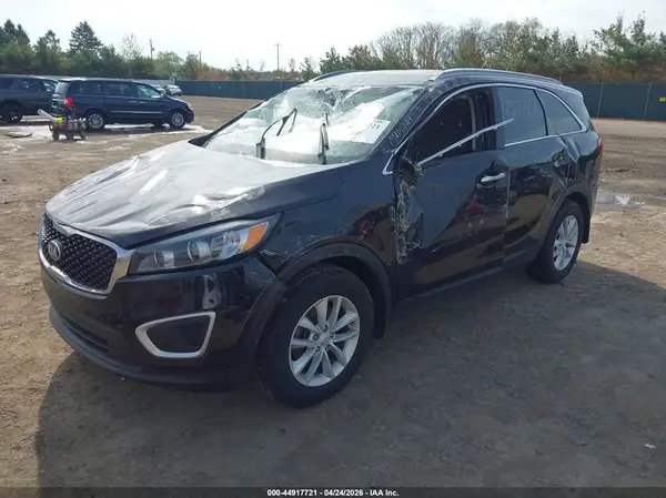 5XYPG4A39HG331546 2017 KIA SORENTO - Image 2