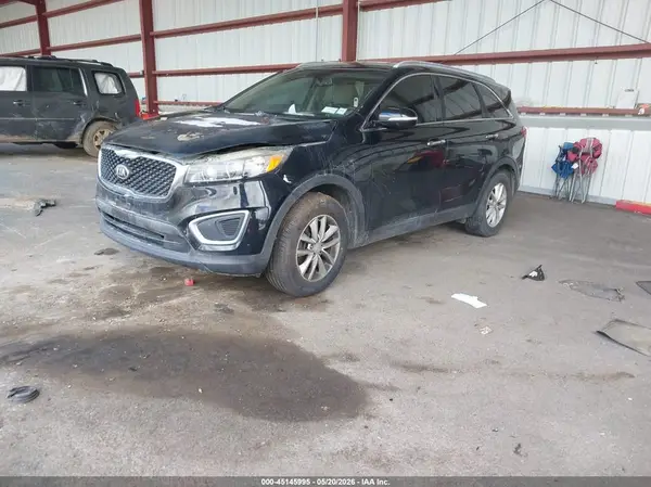 5XYPG4A39JG340124 2018 KIA SORENTO - Image 2