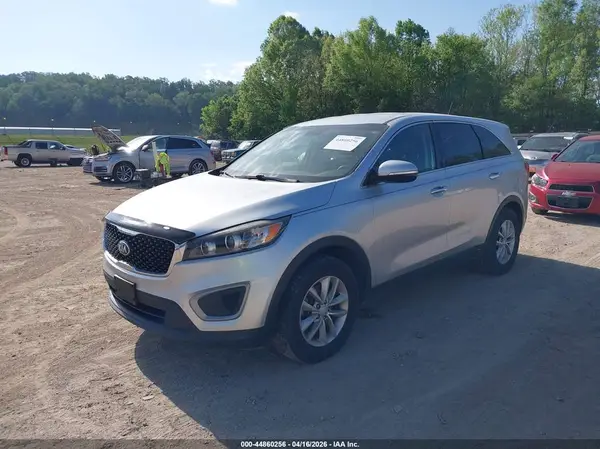 5XYPG4A39JG341242 2018 KIA SORENTO - Image 2