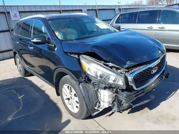5XYPG4A39JG342455 2018 KIA SORENTO - Image 1