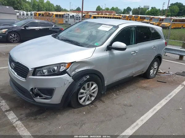 5XYPG4A39JG344349 2018 KIA SORENTO - Image 2