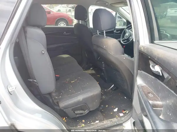 5XYPG4A39JG344349 2018 KIA SORENTO - Image 8