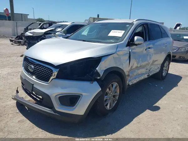 5XYPG4A39JG346537 2018 KIA SORENTO - Image 2