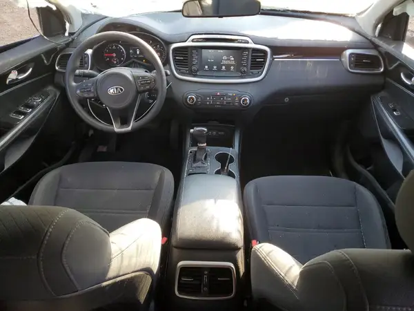 5XYPG4A39JG348921 2018 KIA SORENTO - Image 8