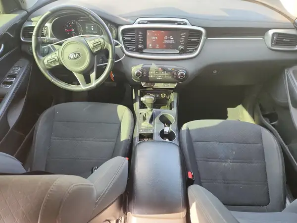 5XYPG4A39JG357263 2018 KIA SORENTO - Image 8