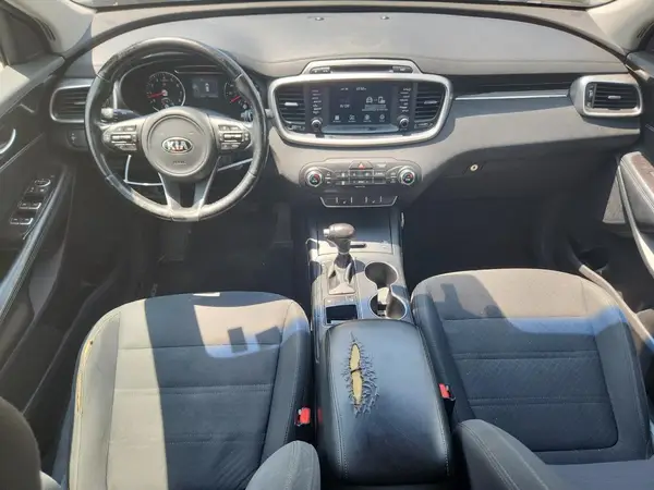 5XYPG4A39JG359014 2018 KIA SORENTO - Image 8