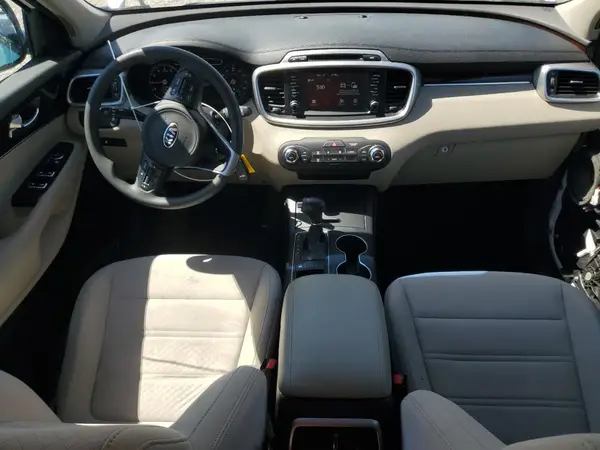 5XYPG4A39JG367825 2018 KIA SORENTO - Image 8