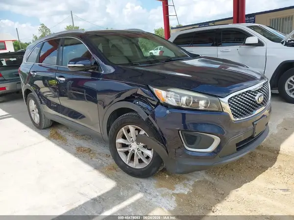 5XYPG4A39JG370353 2018 KIA SORENTO - Image 1