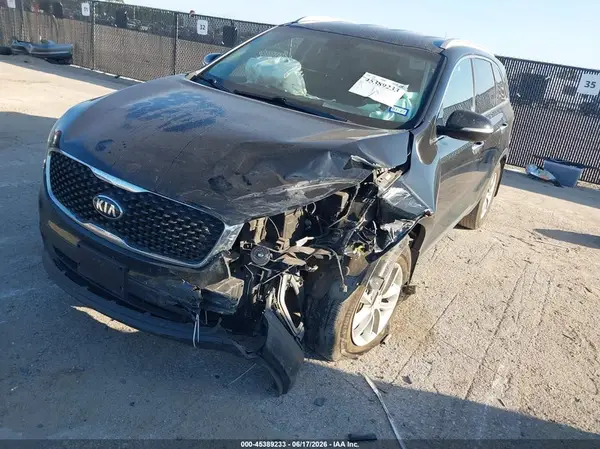 5XYPG4A39JG376380 2018 KIA SORENTO - Image 2