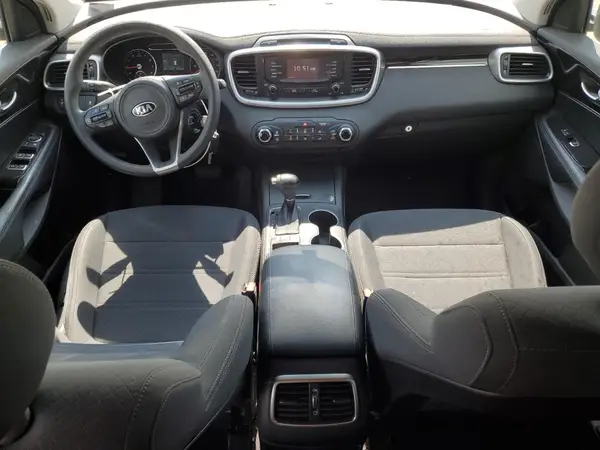 5XYPG4A39JG377089 2018 KIA SORENTO - Image 8