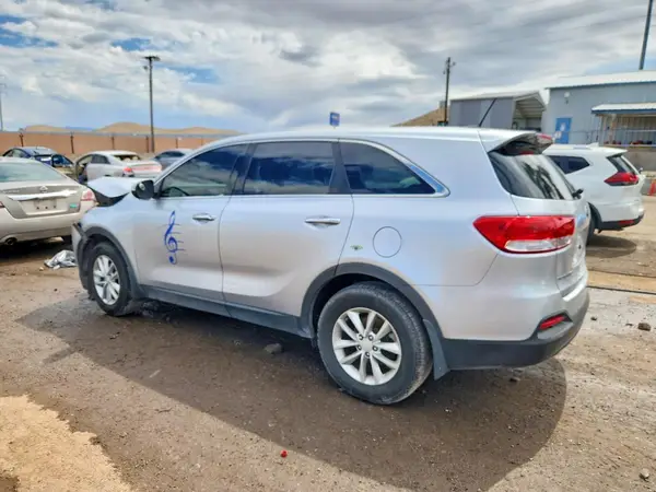 5XYPG4A39JG382454 2018 KIA SORENTO - Image 2