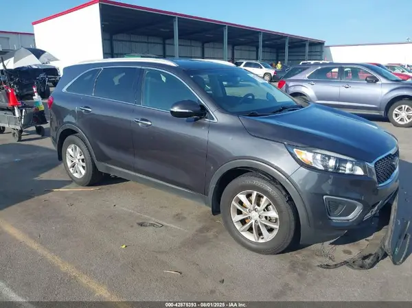 5XYPG4A39JG394703 2018 KIA SORENTO - Image 1