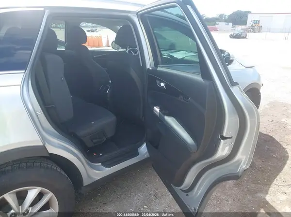 5XYPG4A39JG400855 2018 KIA SORENTO - Image 8