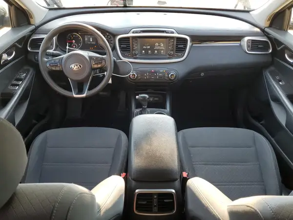 5XYPG4A39JG402587 2018 KIA SORENTO - Image 8