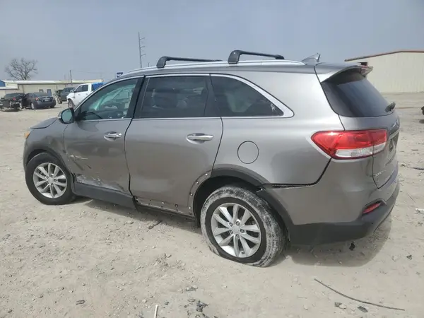 5XYPG4A39JG403187 2018 KIA SORENTO - Image 2